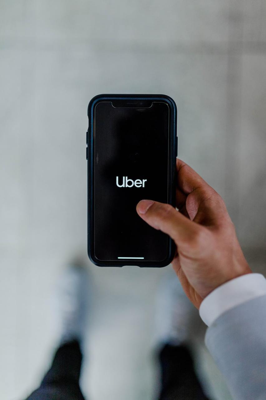 Comment devenir chauffeur Uber ? Notre Guide complet 2020 !
