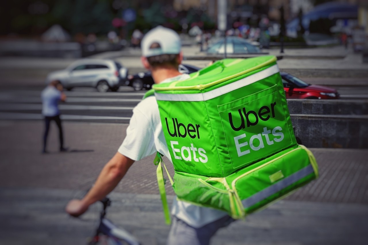 Pourquoi devenir chauffeur Uber Eats ?