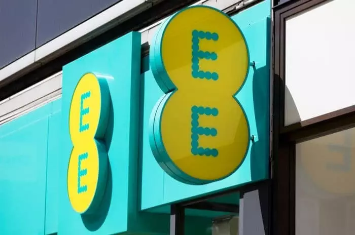 EE Mobile: deals top up